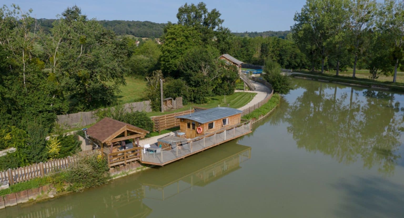 Les Lodges du Canal de Bourgogne