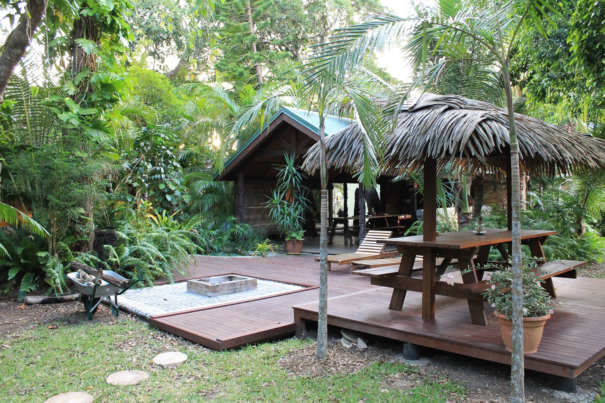 Nëkwéta Surf Camp