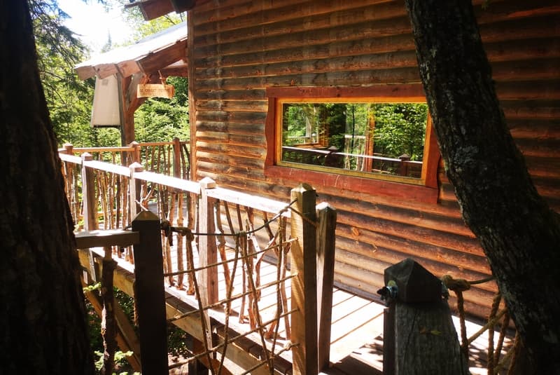 Chalet Perché (dans les arbres) — Cabane élévée