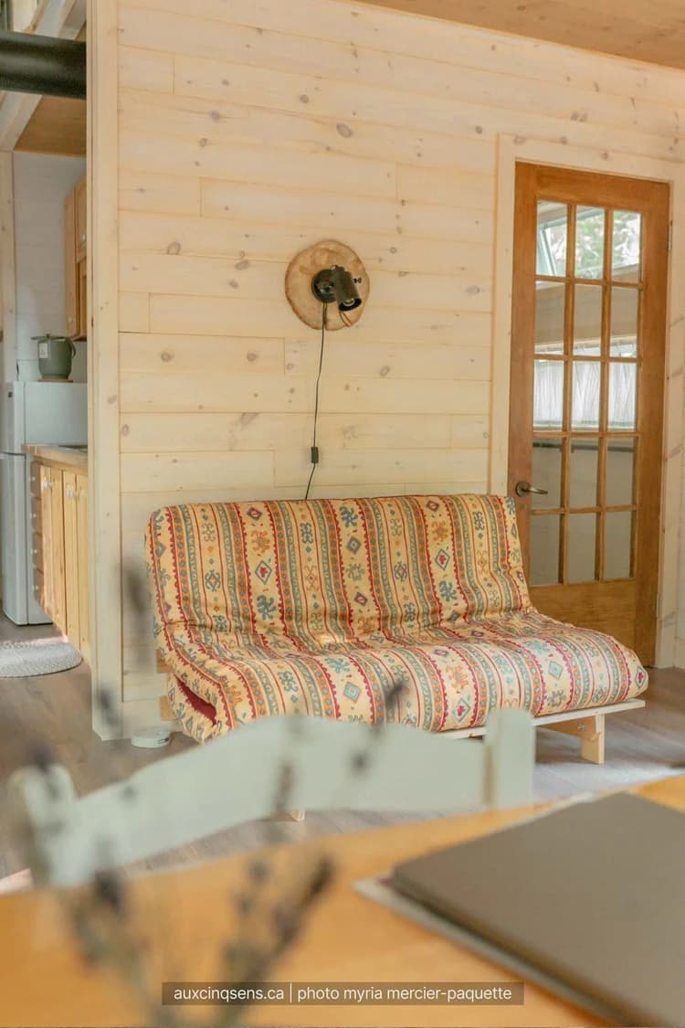 Yarha Tiny House (self-sufficient solar)