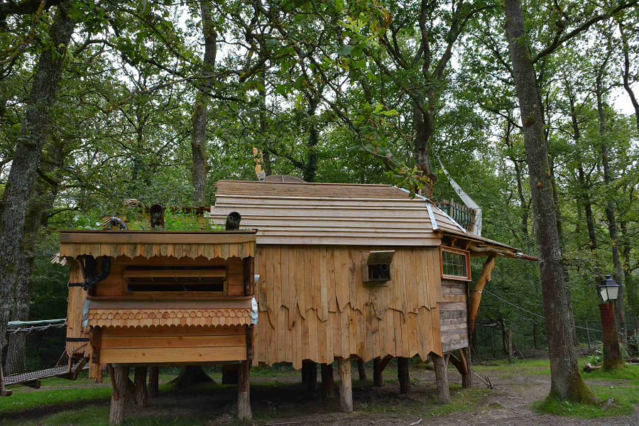 Atlanthies — Cabane naufragée dans les arbres