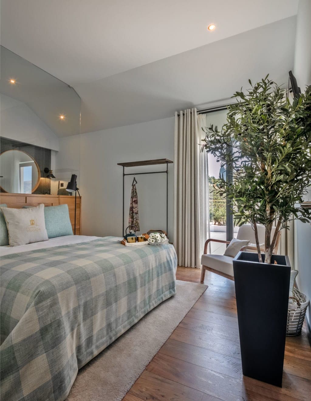 King Standard Room