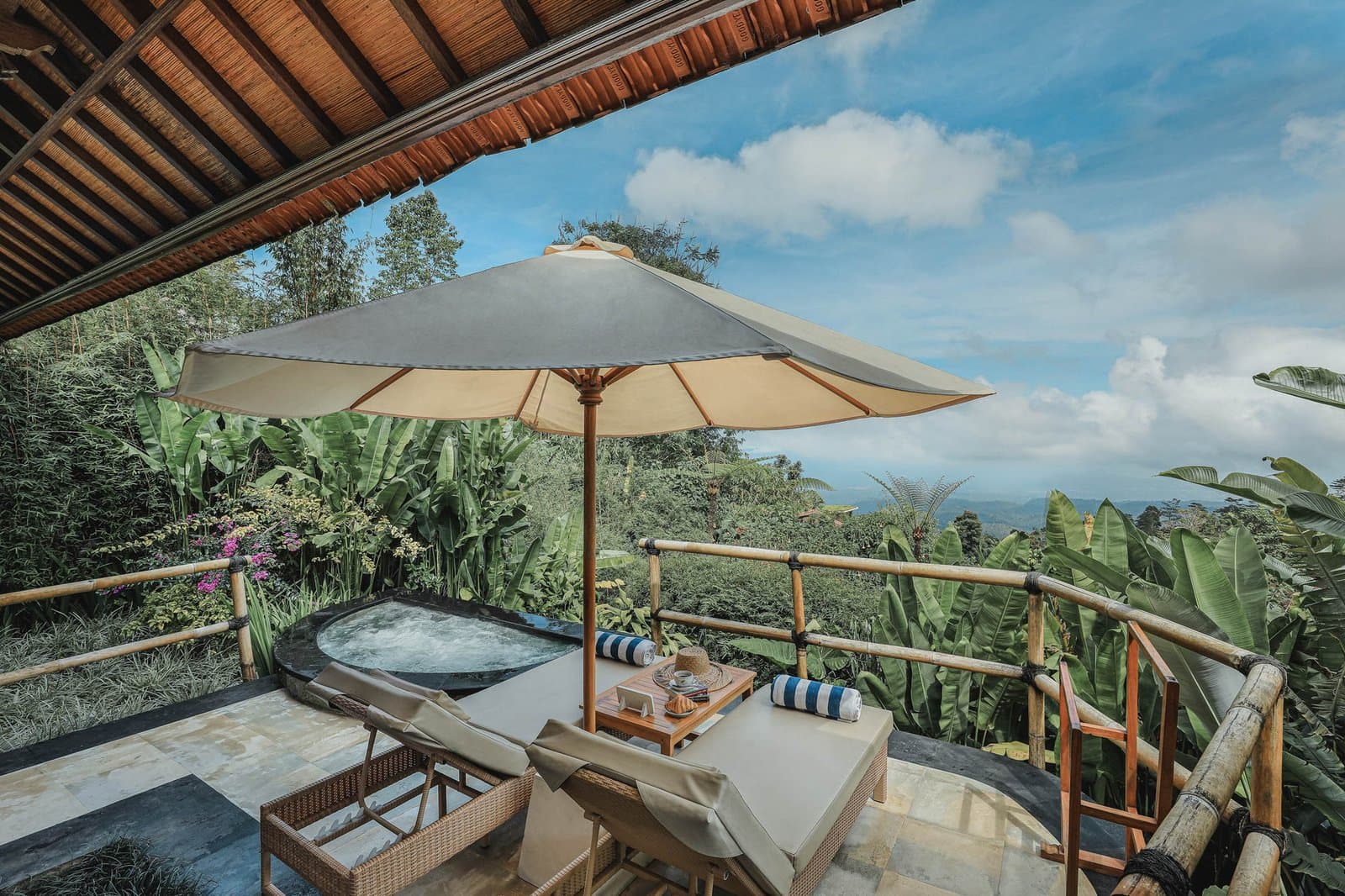 One Bedroom Villa with Jacuzzi