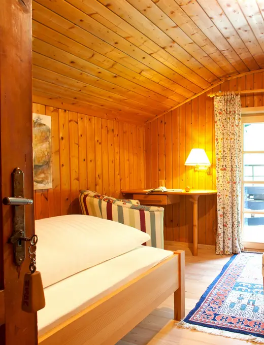 Rodelhütte Einzelzimmer — Chalet rustique