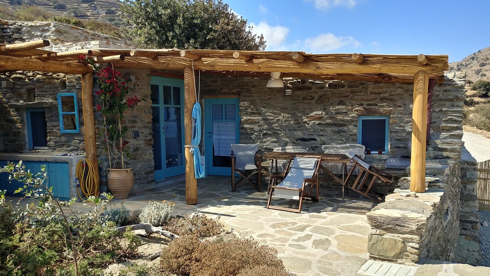 The Little Stone Stable (Keli) - Fully Eco