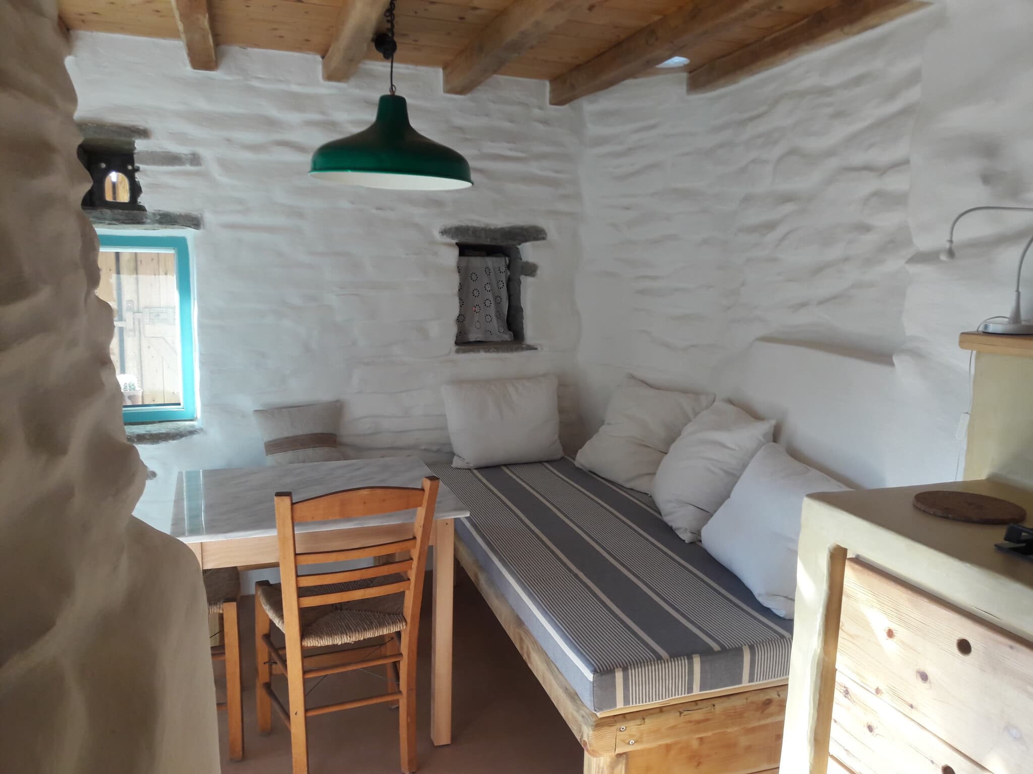 The Little Stone Stable (Keli) - Fully Eco