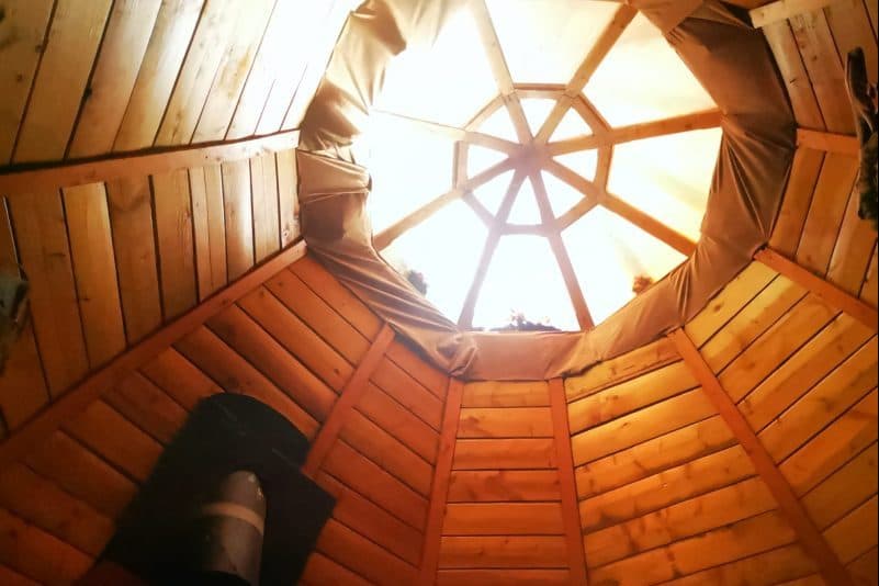 Le Tipi des premières nations — Immersion autochtone