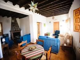Casa Rural Completa (6 personas - 3 dormitorios)